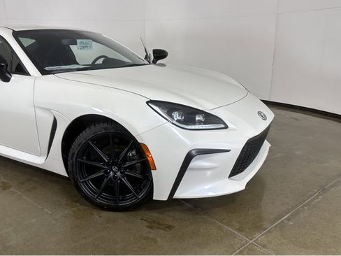 New 2026 Toyota GR86 Premium image 8