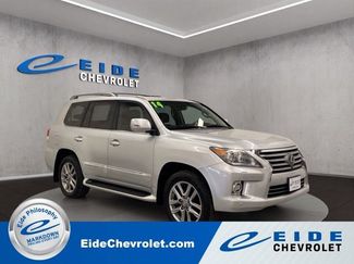 Used 2014 Lexus LX 570 4WD video 1