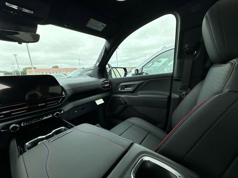 New 2024 Chevrolet Silverado EV RST image 11