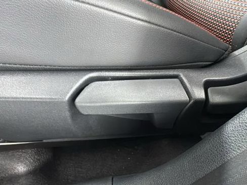 Used 2025 Nissan Kicks SR w/ Illumination Package image 11