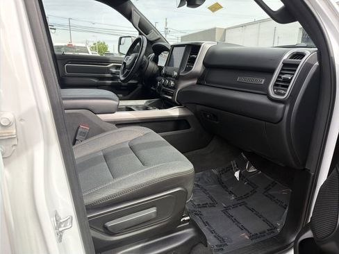 Used 2022 RAM 1500 Big Horn AWD/4WD image 15