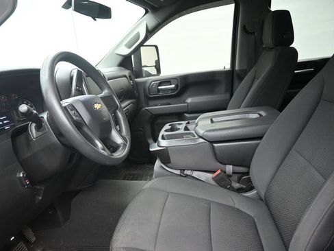 Used 2022 Chevrolet Silverado 2500 Custom w/ Custom Convenience Package AWD/4WD image 12