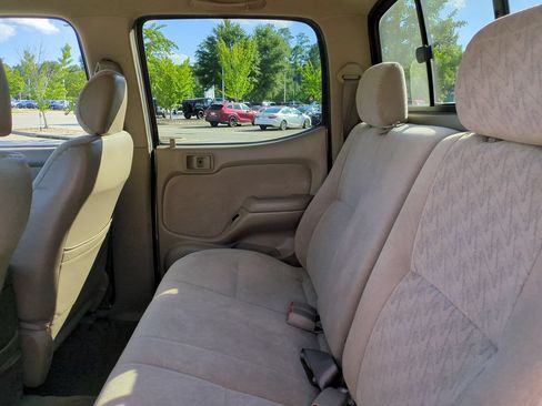 Used 2002 Toyota Tacoma PreRunner w/ SR5 Pkg w/ Chrome Pkg RWD image 14