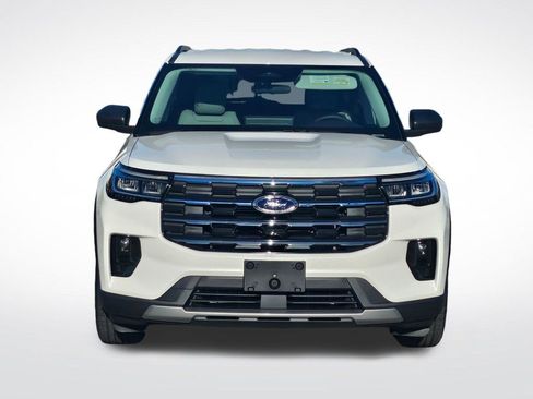 New 2026 Ford Explorer Active w/ Active Comfort Package image 2