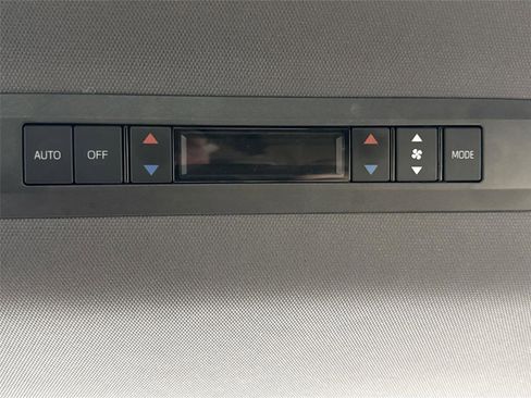 Certified 2023 Toyota Sienna XLE image 37