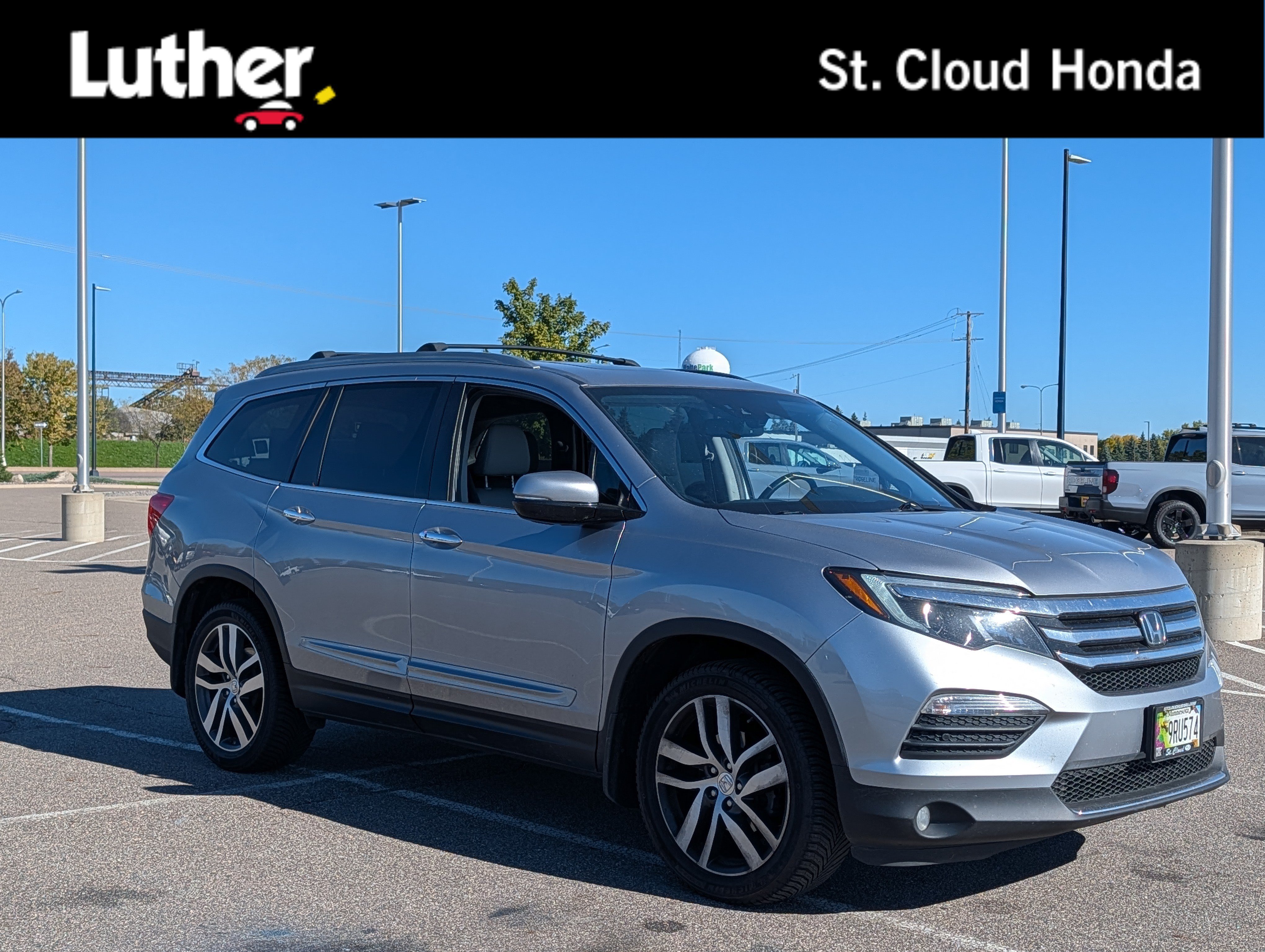 Used 2017 Honda Pilot Elite image 1