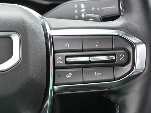 Used 2024 GMC Acadia Elevation w/ Luxury Package FWD image 20