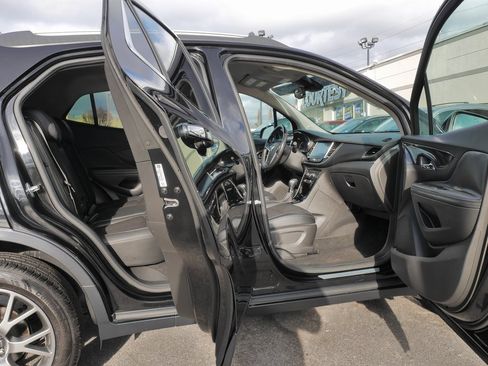 Used 2019 Buick Encore Sport Touring image 10