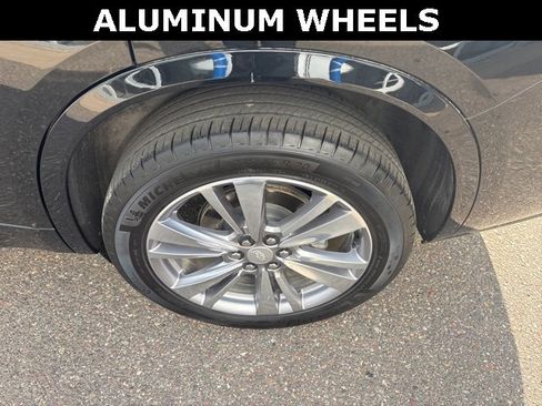 Used 2023 Cadillac XT6 Premium Luxury image 9