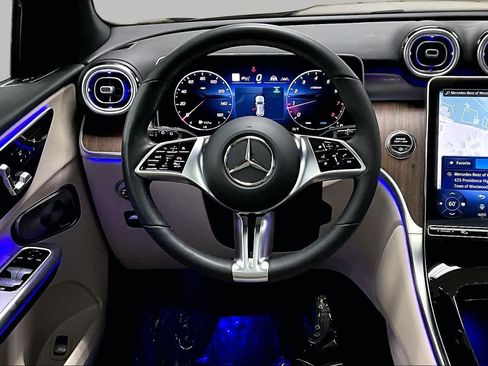 Used 2026 Mercedes-Benz GLC 300 4MATIC image 6