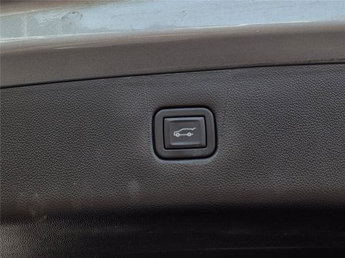 Used 2024 Chevrolet Blazer LT w/ Sound & Technology Package AWD/4WD image 29