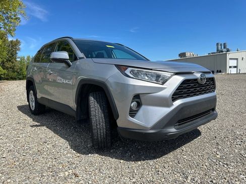 Used 2020 Toyota RAV4 XLE w/ Convenience Package AWD/4WD image 13