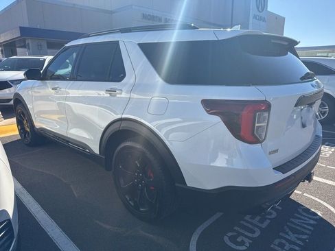 Used 2020 Ford Explorer ST w/ ST Street Pack image 5