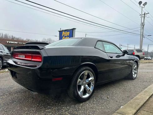 Used 2013 Dodge Challenger SXT Plus image 5