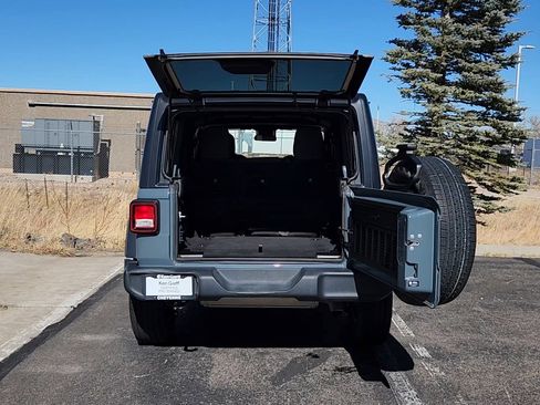 Used 2024 Jeep Wrangler Sport S image 18