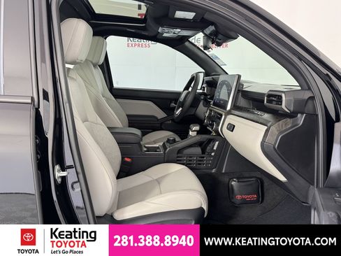 Certified 2025 Toyota Tacoma Limited AWD/4WD image 23