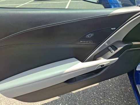 Used 2017 Chevrolet Corvette Stingray Coupe RWD image 11