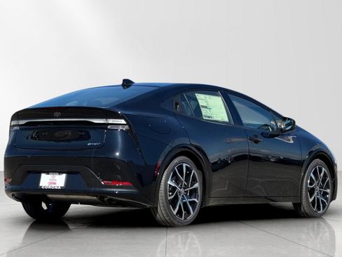 New 2026 Toyota Prius Plug-In Hybrid image 3