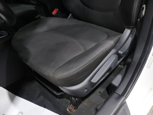 Used 2013 Kia Soul + FWD image 12