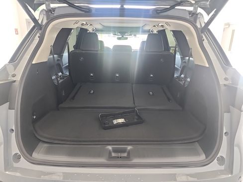 Certified 2026 INFINITI QX60 Luxe w/ Cargo Package AWD/4WD image 15