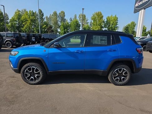 New 2026 Jeep Compass Trailhawk w/ Sun, Sound & Navigation Group AWD/4WD image 2
