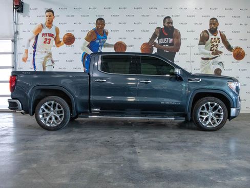 Used 2019 GMC Sierra 1500 SLT w/ SLT Premium Plus Package AWD/4WD image 18
