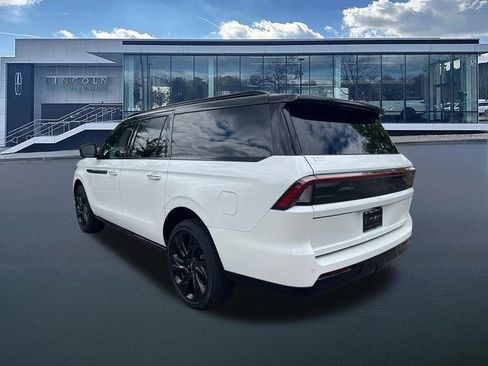 New 2027 Lincoln Navigator L Black Label AWD/4WD image 5