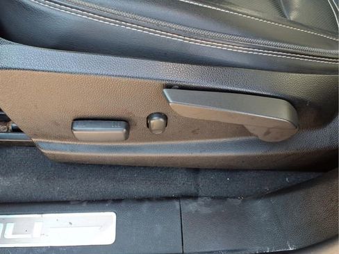 Used 2019 GMC Canyon Denali image 13