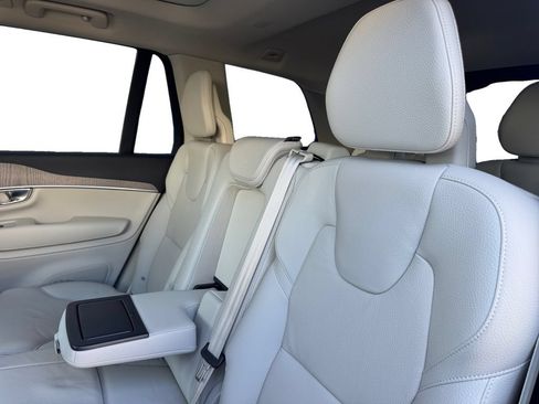 Certified 2024 Volvo XC90 B5 Plus w/ Protection Package Premier AWD/4WD image 26