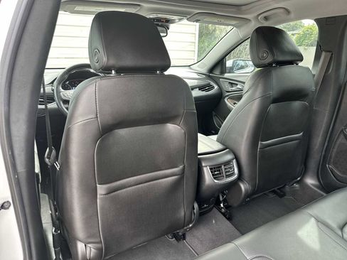 Certified 2017 Chevrolet Malibu Premier w/ Premier Sun and Wheel Package FWD image 24