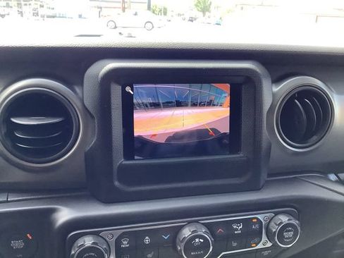 Used 2022 Jeep Gladiator Sport AWD/4WD image 22