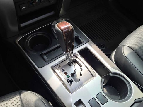 Used 2024 Toyota 4Runner Limited AWD/4WD image 35