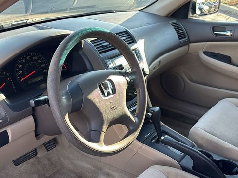 Used 2005 Honda Accord LX image 24