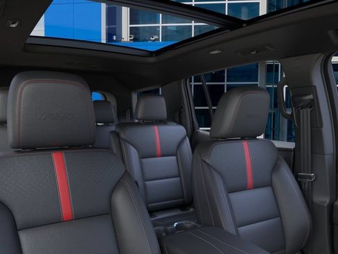 New 2026 Chevrolet Traverse RS w/ LPO, Floor Liner Package AWD/4WD image 26