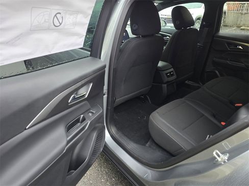 New 2026 Chevrolet Equinox EV LT image 15