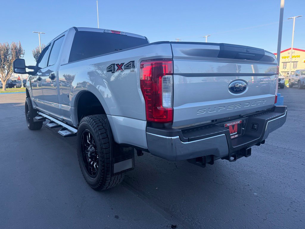 Used 2017 Ford F250 XLT AWD/4WD image 4