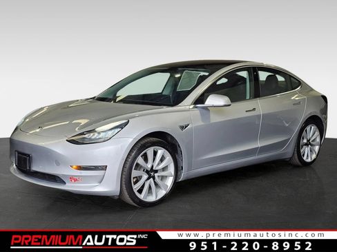 Used 2018 Tesla Model 3 Mid Range RWD image 1