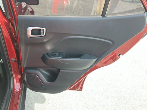 Used 2024 Hyundai Venue SEL FWD image 29