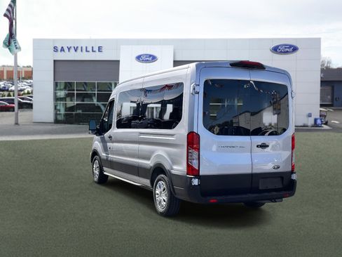 Used 2023 Ford Transit 350 XLT image 4