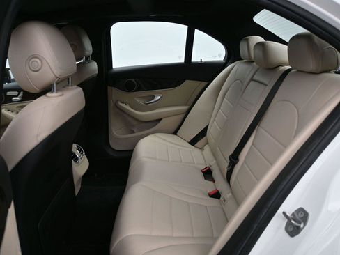 Used 2018 Mercedes-Benz C 300 4MATIC Sedan image 10