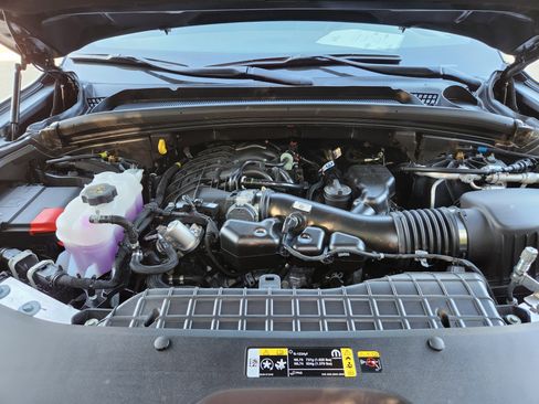 New 2025 Jeep Grand Cherokee L Overland w/ Trailer Tow Package image 10