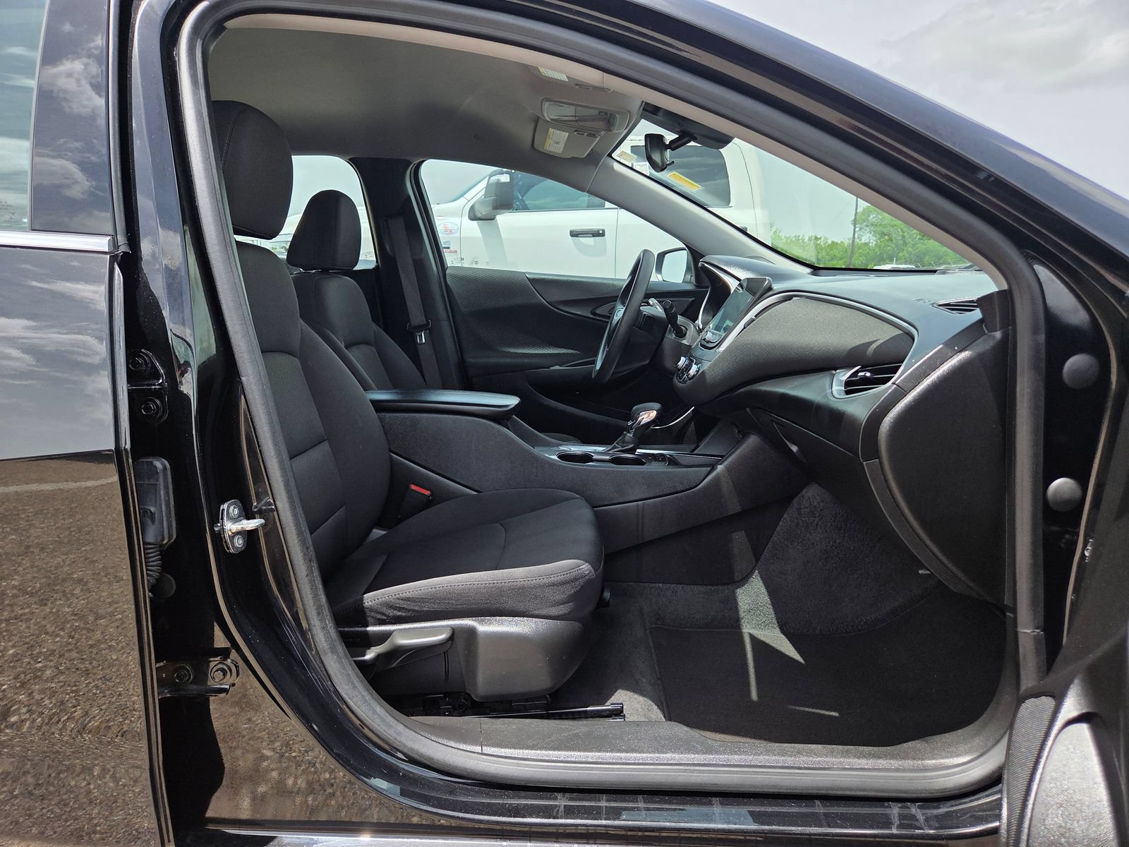 Used 2024 Chevrolet Malibu LT FWD image 19