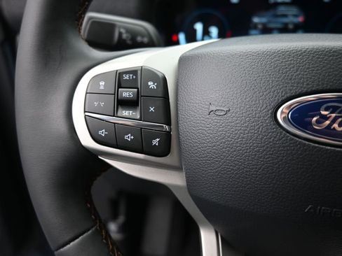 New 2026 Ford Explorer Active w/ Active Comfort Package RWD image 30