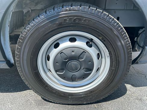 Used 2018 Ford Transit 150 130 Low Roof RWD image 32