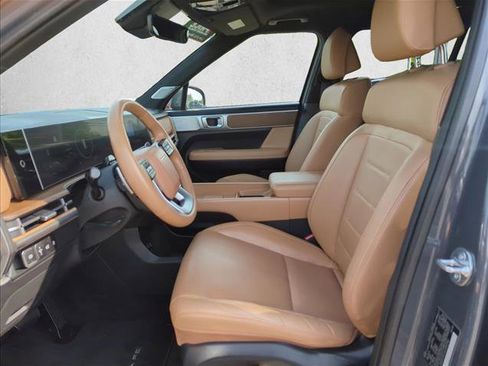 Used 2025 Hyundai Santa Fe Limited AWD/4WD image 15