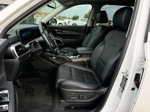 Used 2024 Kia Telluride SX w/ Towing Package AWD/4WD image 18