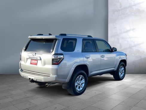 Used 2019 Toyota 4Runner SR5 image 6