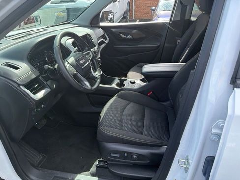 Used 2024 GMC Terrain SLE w/ Driver Convenience Package FWD image 6