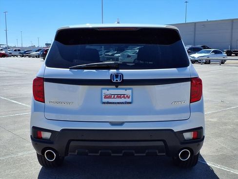 Used 2023 Honda Passport EX-L image 6