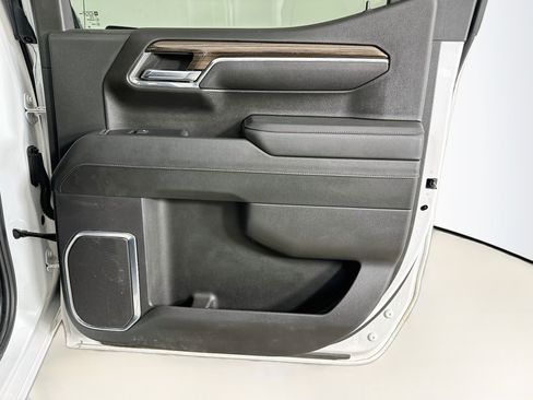Used 2023 Chevrolet Silverado 1500 LT AWD/4WD image 29